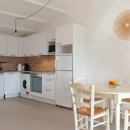 Marina Di Santa Giulia شقة