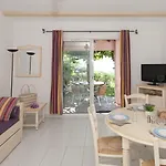 Marina Di Santa Giulia Apartment *