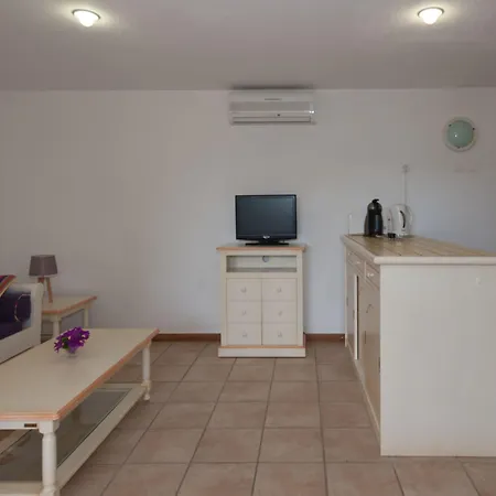 Marina Di Santa Giulia Lägenhet *