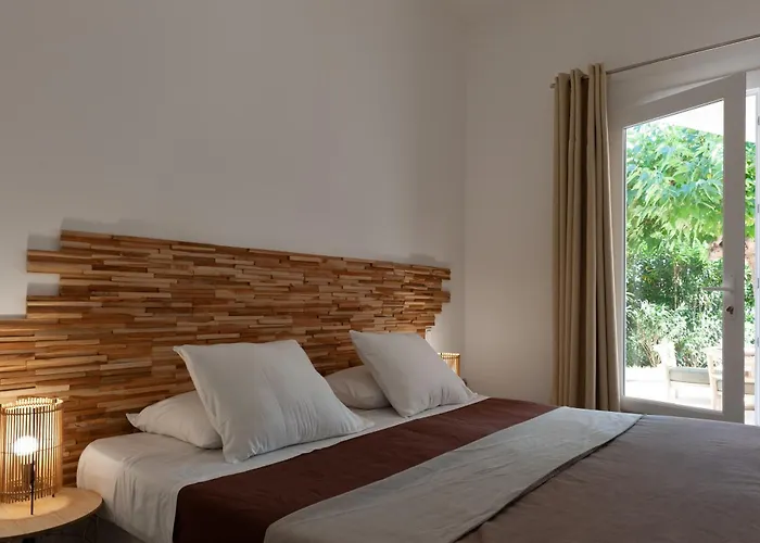 Marina Di Santa Giulia Apartment *